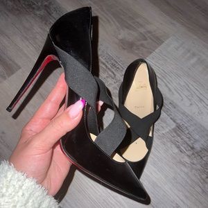 CHRISTIAN LOUBOUTIN
Black Patent Leather Sharpstagram Cross-Strap Heels Size 41